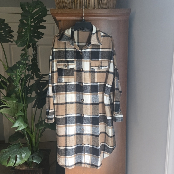 Brown and Black Plaid Long Shacket Medium - Picture 1 of 4